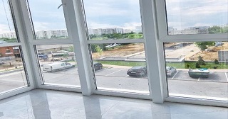 Панорамное остекление балкона Сочи цена от 11 тыс. руб. м/п.